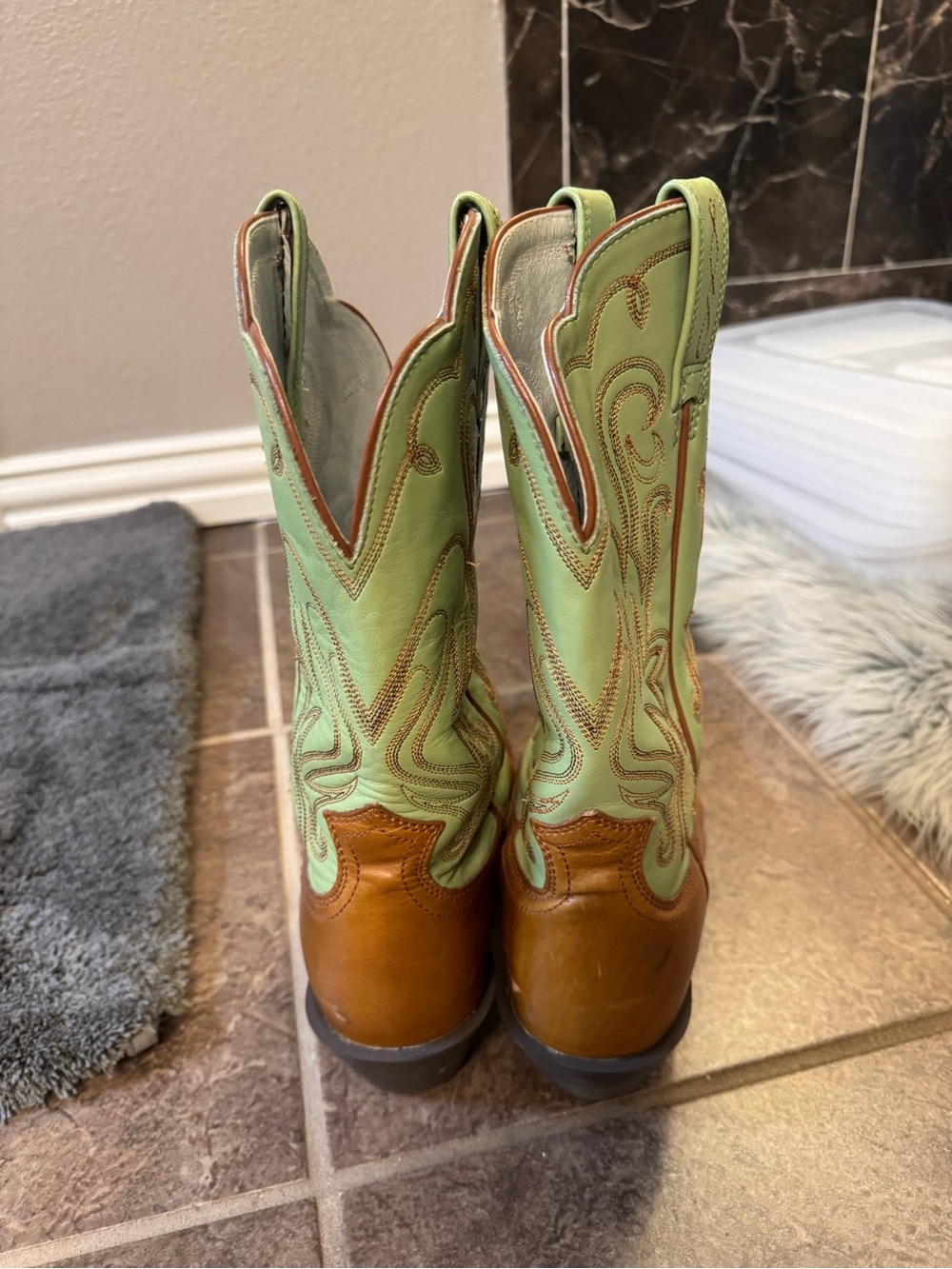 Women’s Two-Tone Brown and Light Green Western Cowboy Boots - Picture 3 of 10